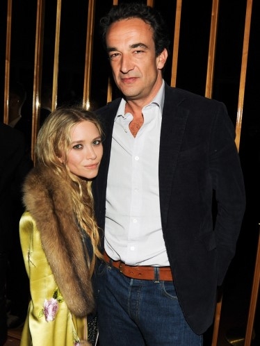 
	
	Mary-Kate Olsen nhỏ hơn chồng chưa cưới của mình 17 tuổi.